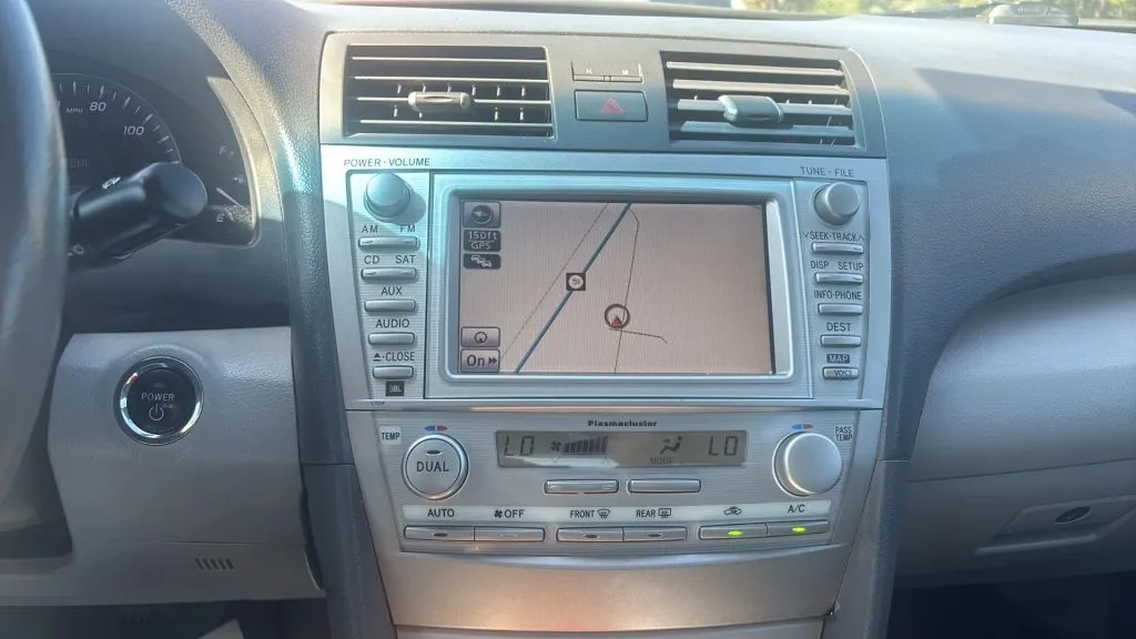 Toyota Camry photo 25