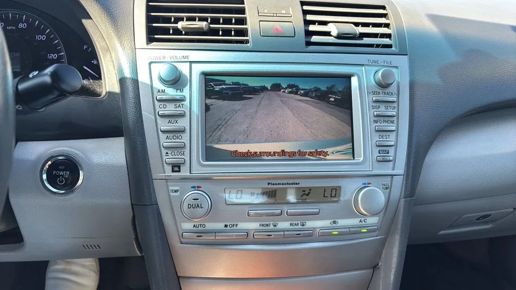 Toyota Camry photo 26
