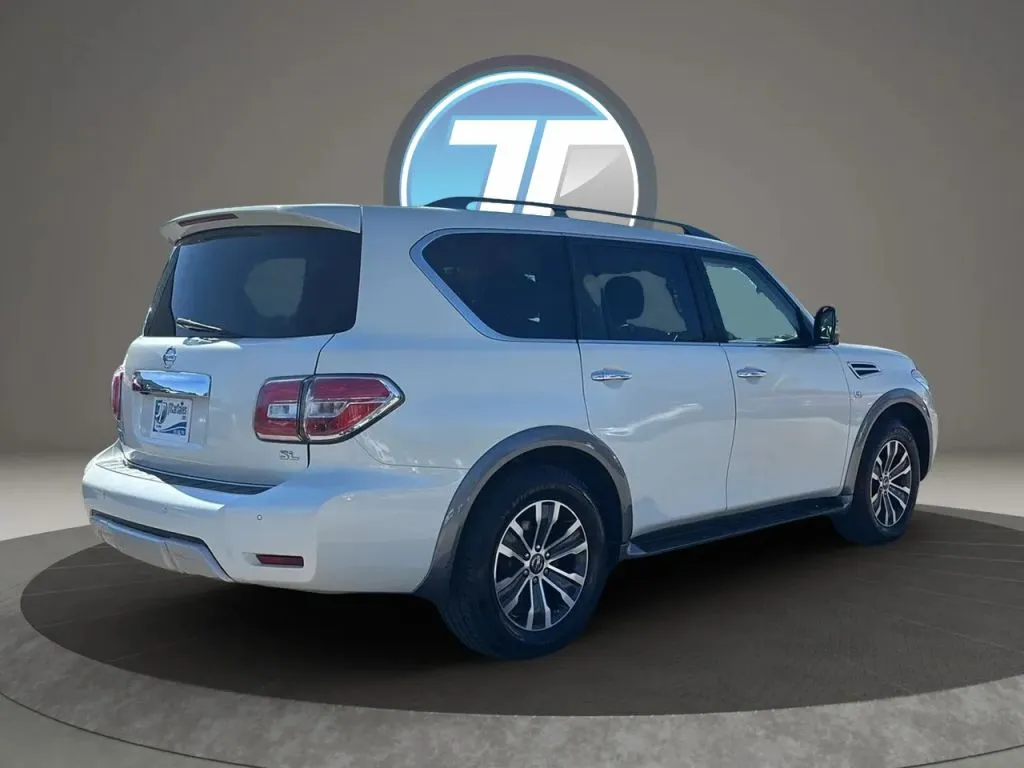 Nissan Armada photo 12