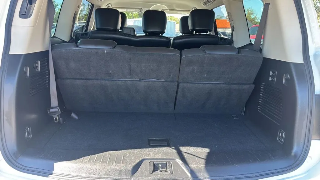Nissan Armada photo 32