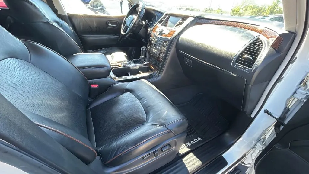 Nissan Armada photo 21