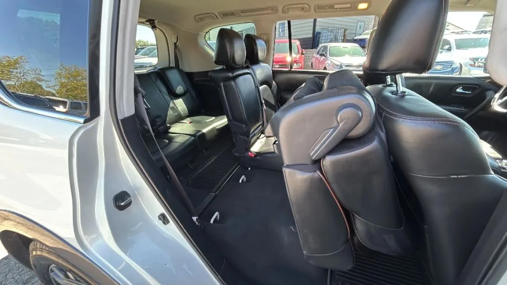 Nissan Armada photo 15