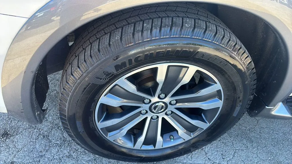 Nissan Armada photo 37