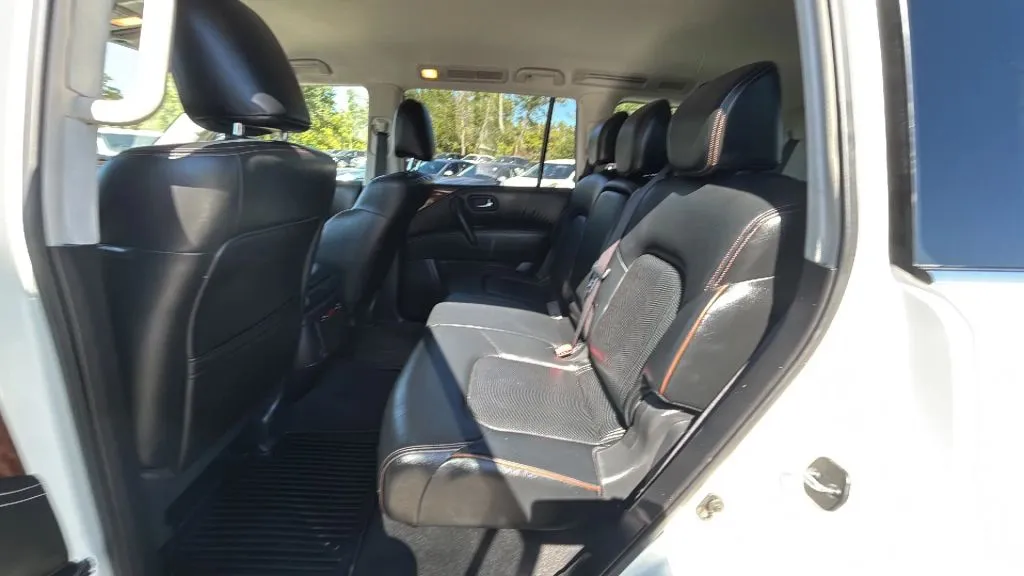 Nissan Armada photo 6