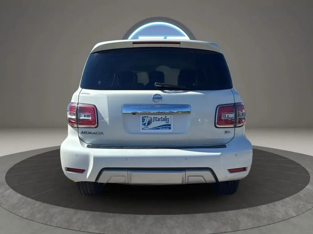 Nissan Armada photo 16