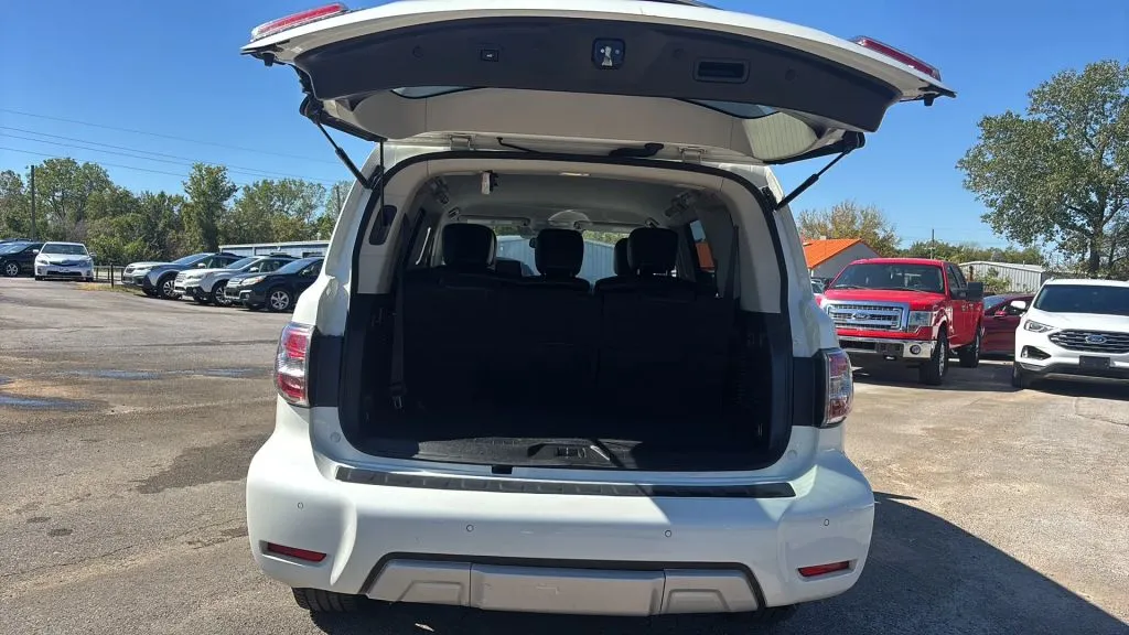 Nissan Armada photo 19
