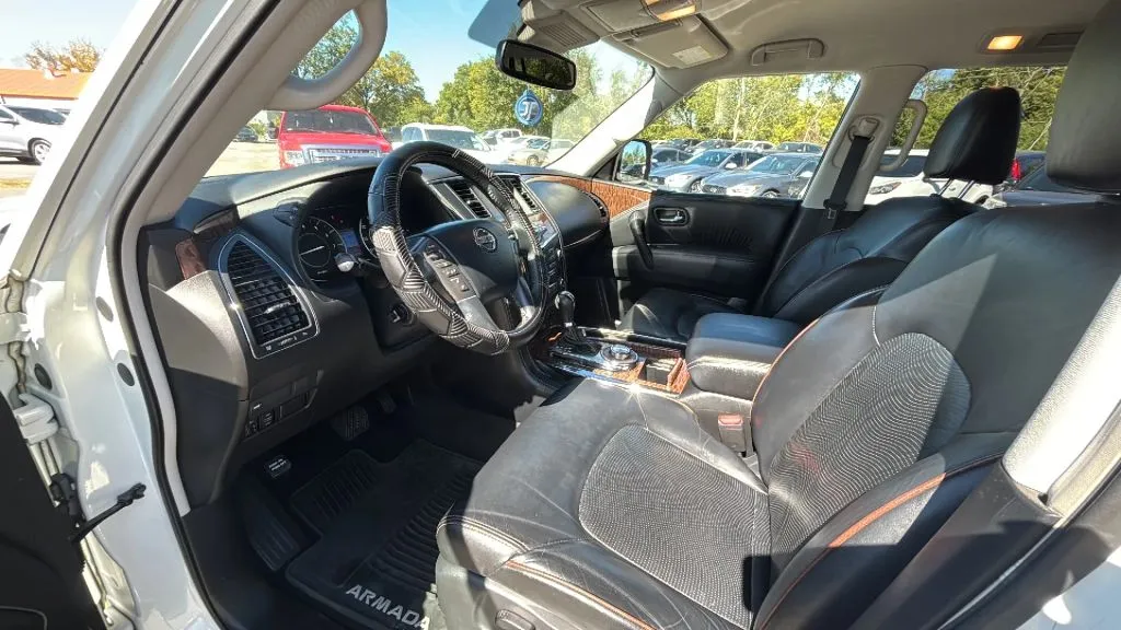 Nissan Armada photo 25