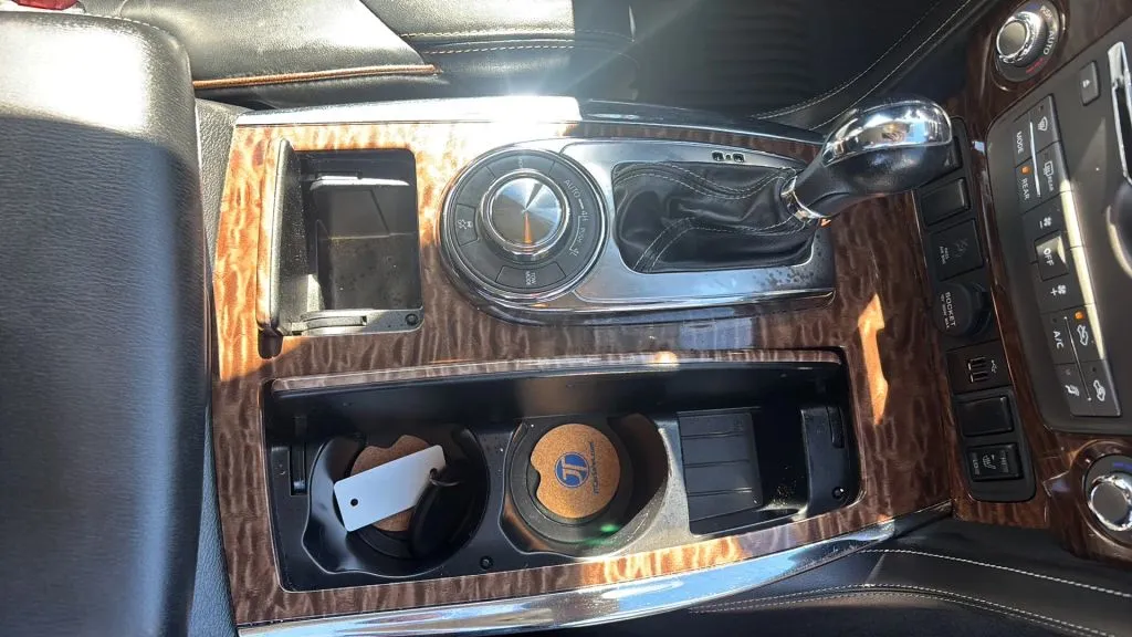 Nissan Armada photo 18