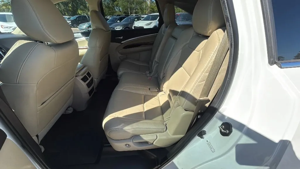 Acura MDX photo 26