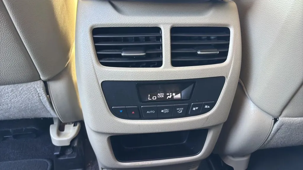 Acura MDX photo 27