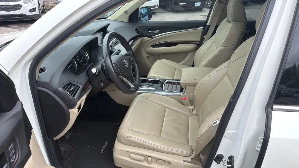 Acura MDX photo 2