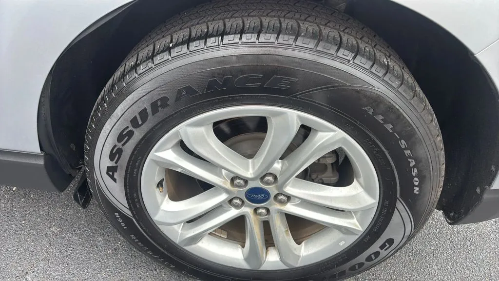 Ford Edge photo 33