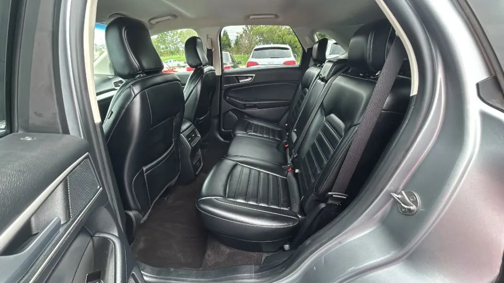 Ford Edge photo 27