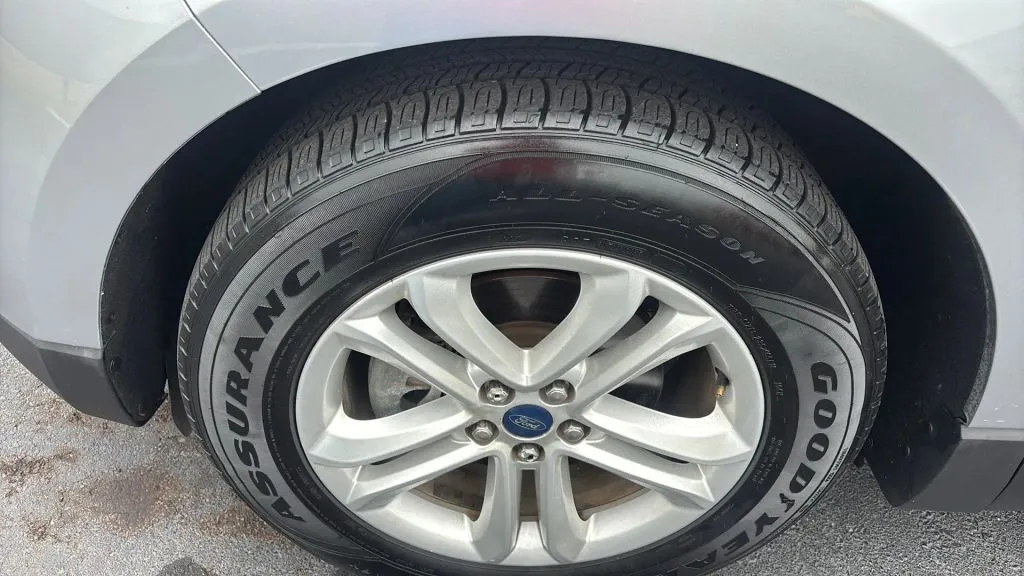 Ford Edge photo 32