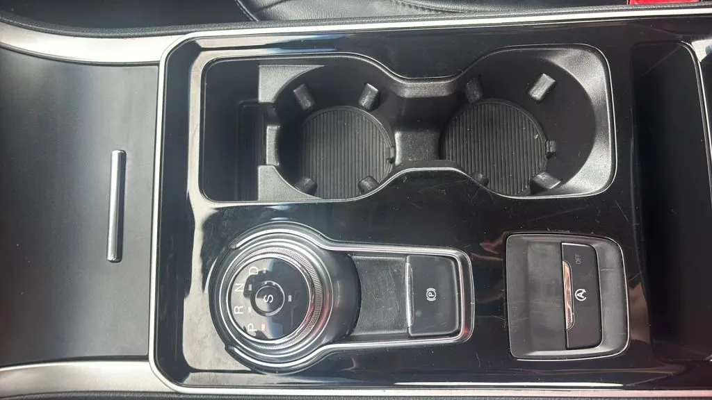 Ford Edge photo 11
