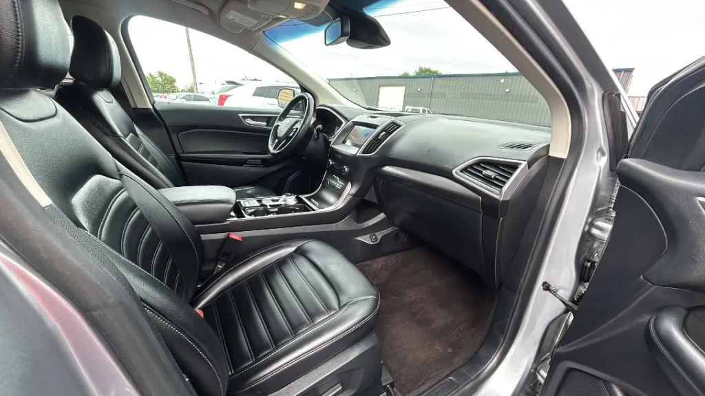 Ford Edge photo 30