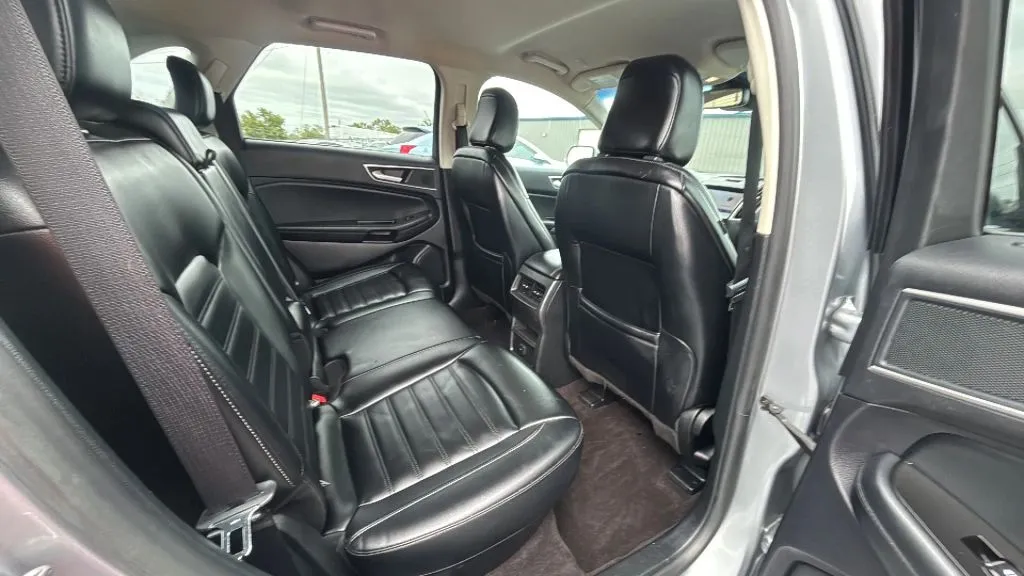 Ford Edge photo 29