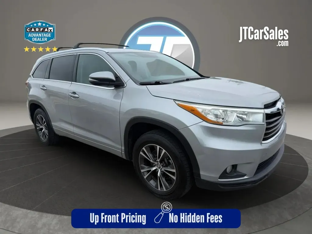 Silver 2016 Toyota Highlander XLE Sport Utility 4D for sale in Broken Arrow, OK