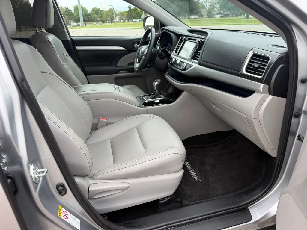 Toyota Highlander photo 30