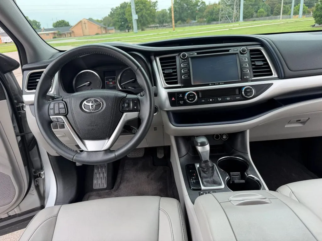 Toyota Highlander photo 31