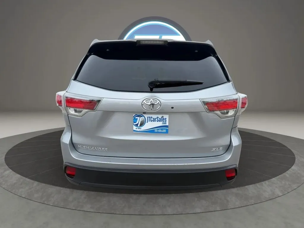 Toyota Highlander photo 12