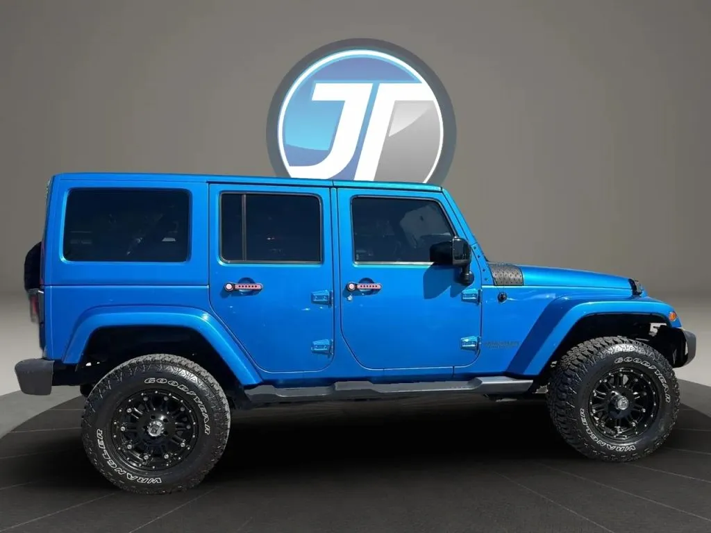 Jeep Wrangler photo 21