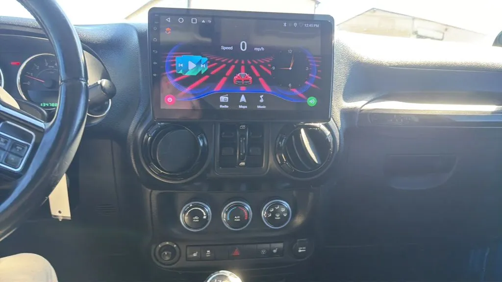 Jeep Wrangler photo 30