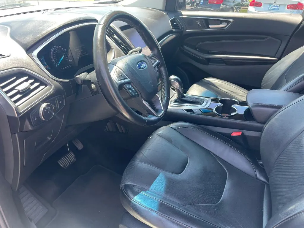 Ford Edge photo 30