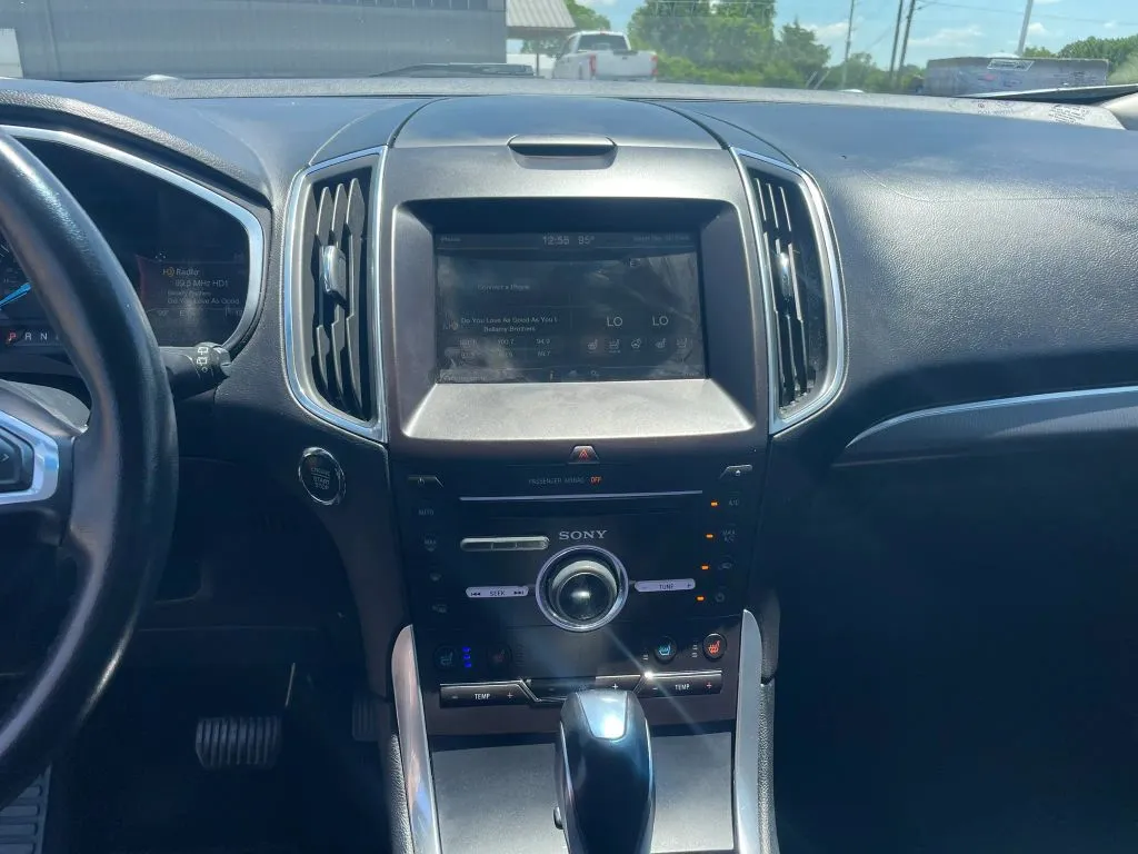 Ford Edge photo 14