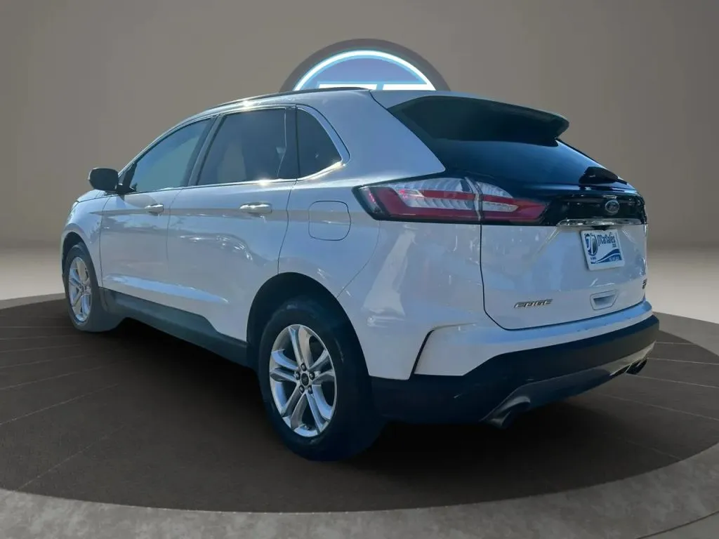 Ford Edge photo 7
