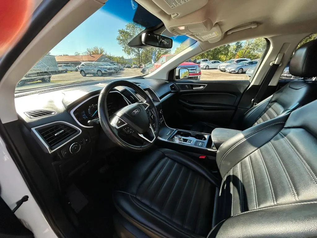 Ford Edge photo 26