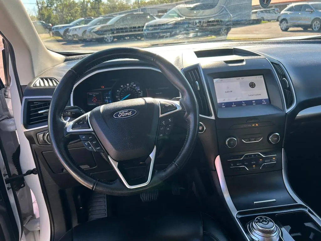Ford Edge photo 22