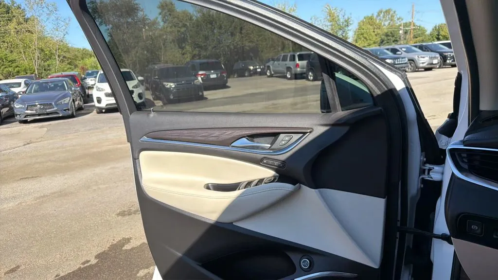 Buick Enclave photo 27