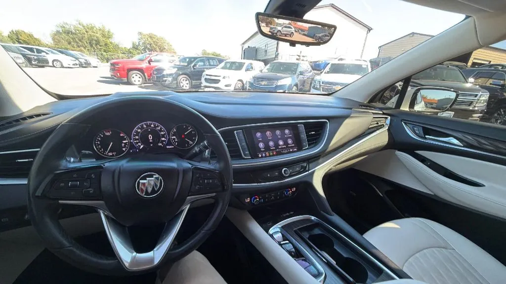 Buick Enclave photo 16