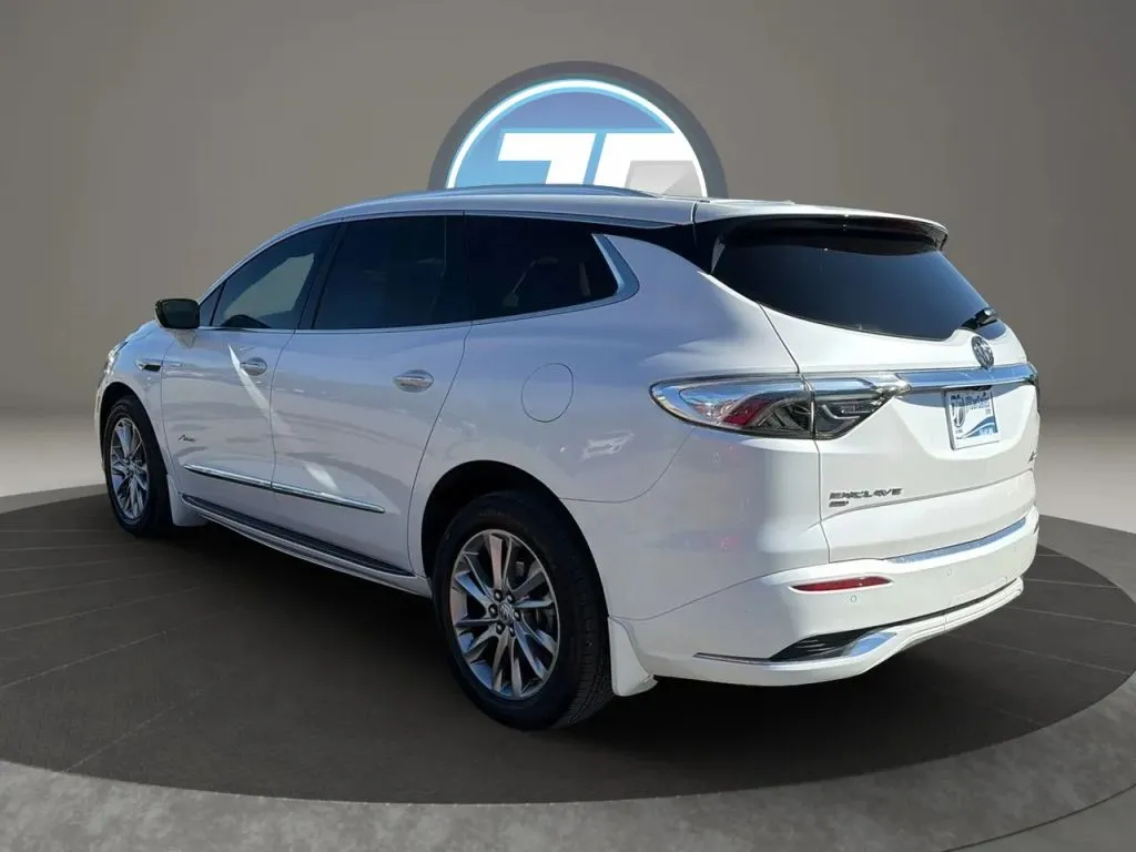 Buick Enclave photo 12