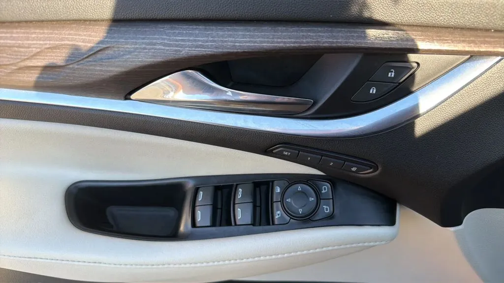 Buick Enclave photo 37