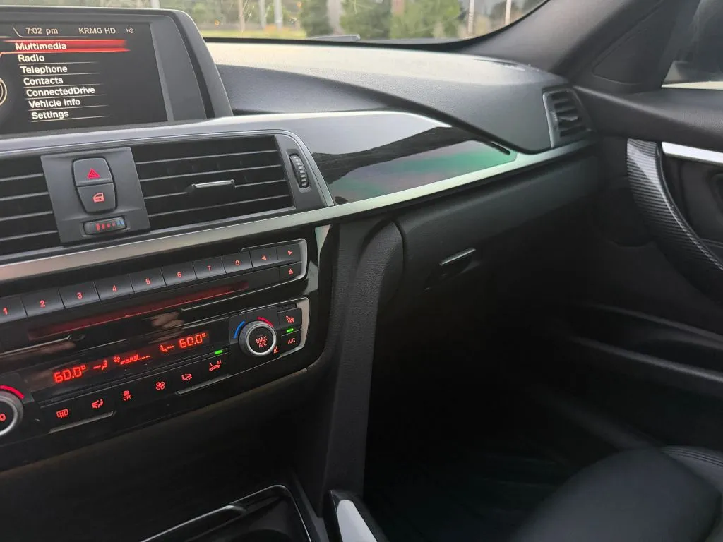 BMW 3 Series photo 31