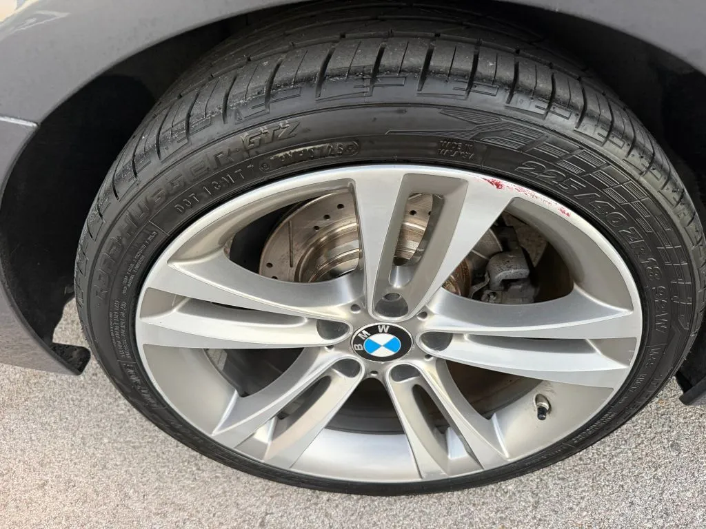 BMW 3 Series photo 24
