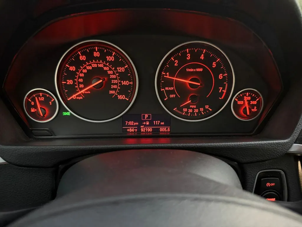 BMW 3 Series photo 27