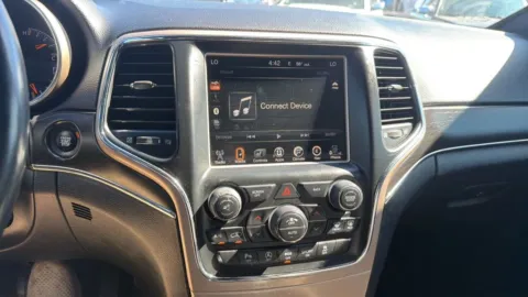 Photos of 2017 Jeep Grand Cherokee Limited Sport Utility 4D for sale in Broken Arrow, OK at JT Wholesale Auto, Inc.
