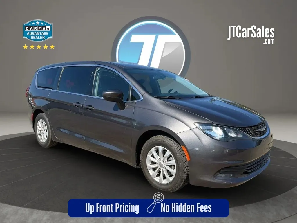 Black 2018 Chrysler Pacifica LX Minivan 4D for sale in Broken Arrow, OK