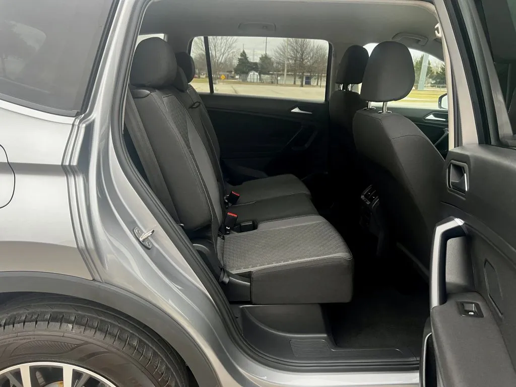 2021 Volkswagen Tiguan Sport photo 4