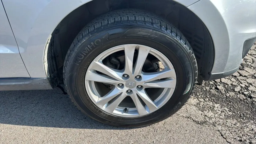 2010 Hyundai Santa Fe SE Sport photo 18