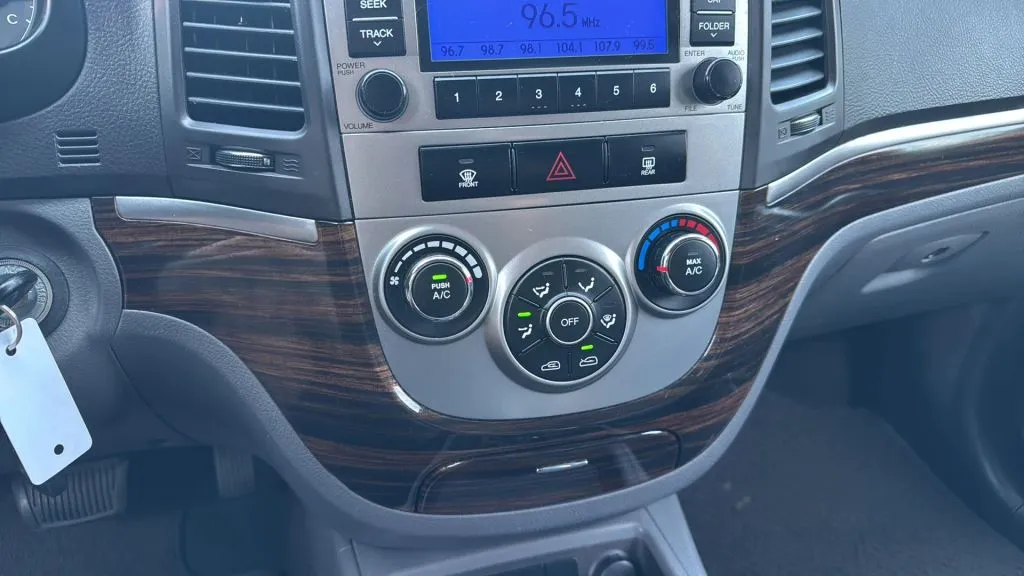 2010 Hyundai Santa Fe SE Sport photo 28