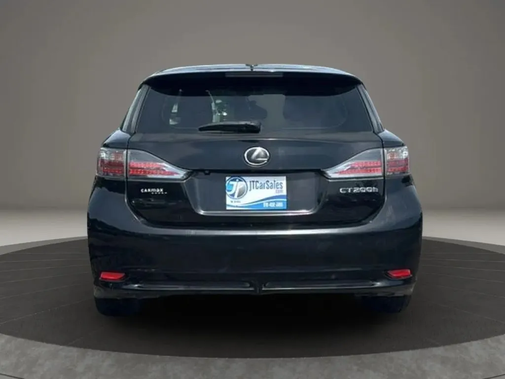 2013 Lexus CT 200h photo 3