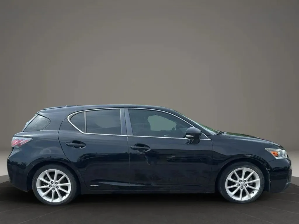 2013 Lexus CT 200h photo 20