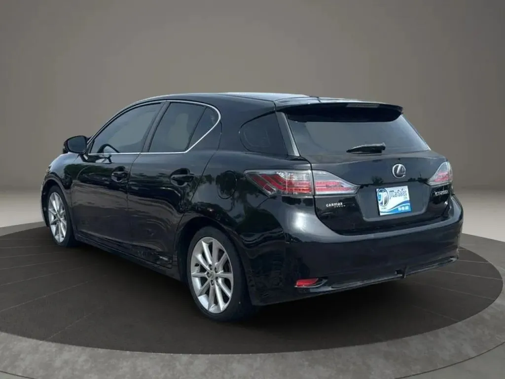 2013 Lexus CT 200h photo 22
