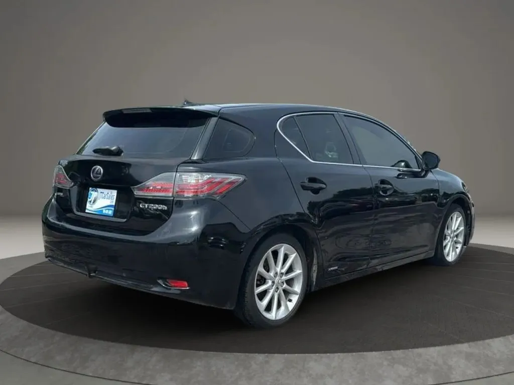2013 Lexus CT 200h photo 11