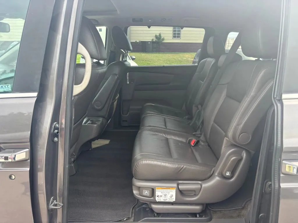 2015 Honda Odyssey EX-L photo 5