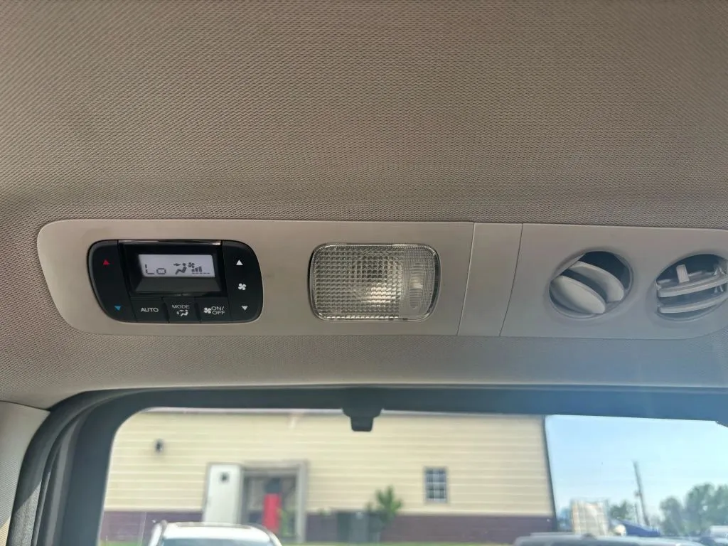 2015 Honda Odyssey EX-L photo 26